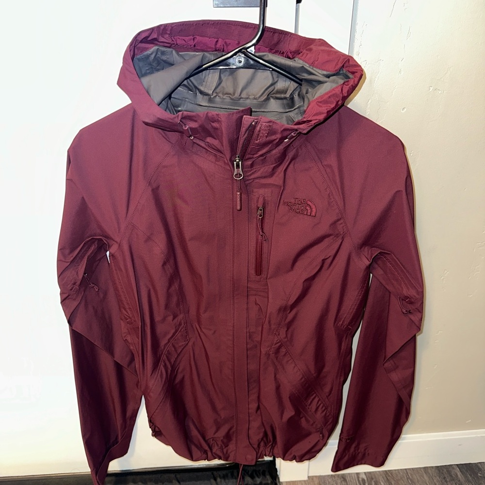 Northface windbreaker